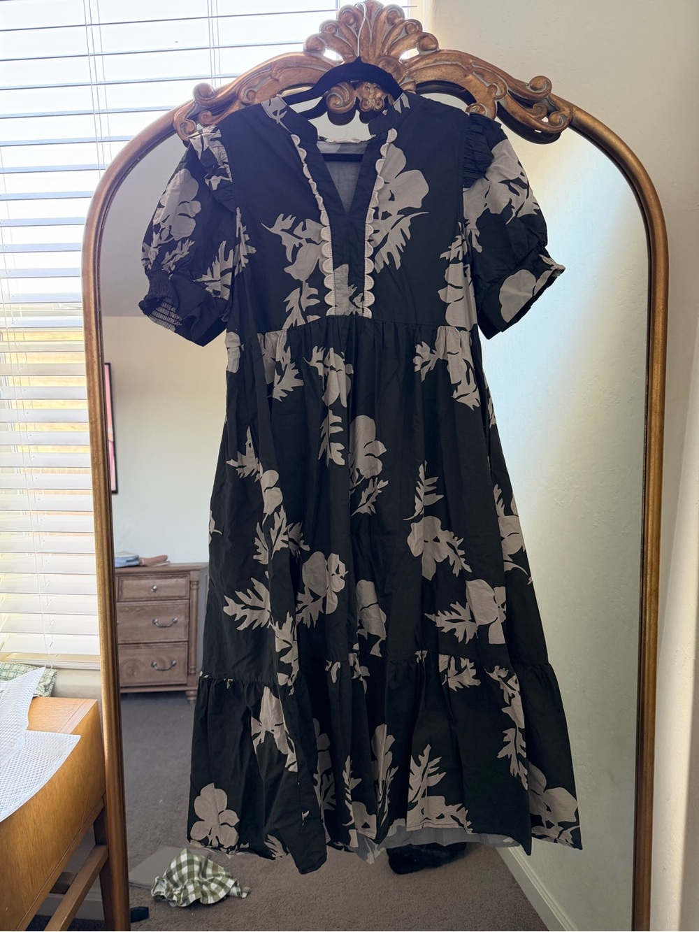 Dark Grey/Tan Floral Midi Dress with Puff Sleeves